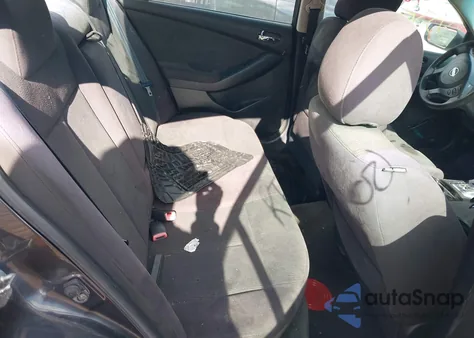 2011 Nissan Altima 2.5 S z USA, uszkodzony, nr VIN 1N4AL2AP2BN450845